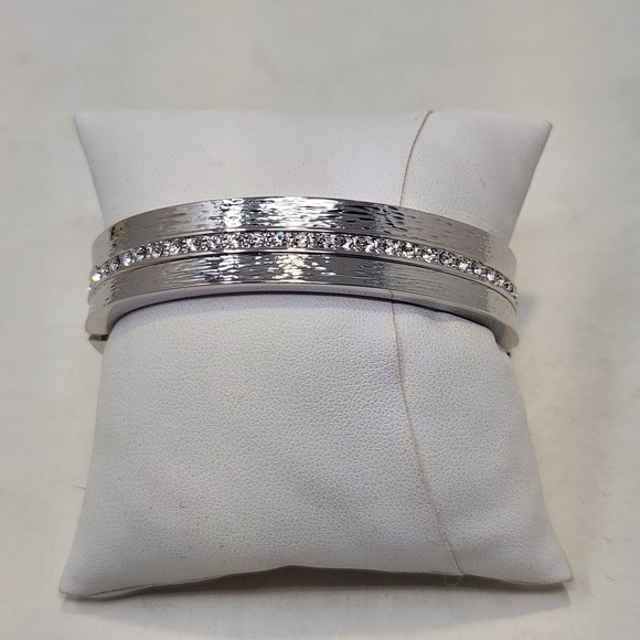 Real Collectibles by Adrienne Silver Tone Diamonte Hinge Clamper Bracelet Oval - Picture 2 of 8